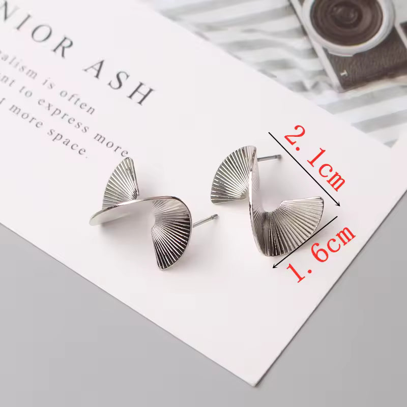 Spiral Twist Metal Dangle Earrings – Exaggerated Irregular Geometric Design, Elegant Smooth Brincos Jewelry
